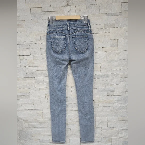 ๐ US SIZE 8 jeans bundles:Women's Jean Collection - Blue, Black, Gray - Picture 11 of 16